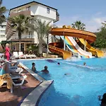 אתר נופש Galeri אוקורקאלאר